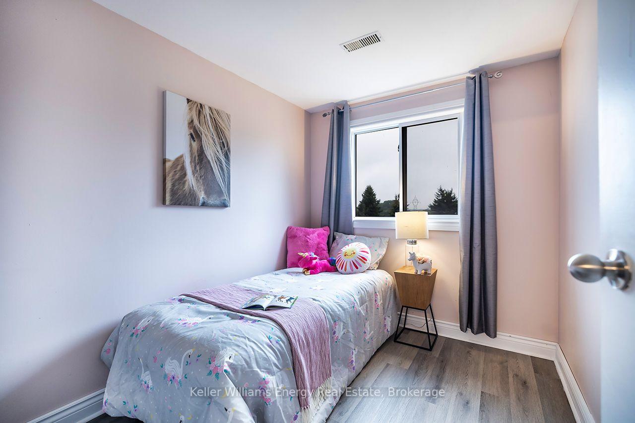 Photo 66 of 340 Pompano Court, Oshawa, Samac — HOMEH