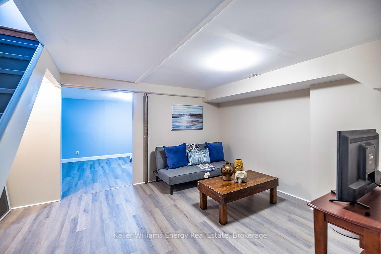 Photo 68 of 340 Pompano Court, Oshawa, Samac — HOMEH
