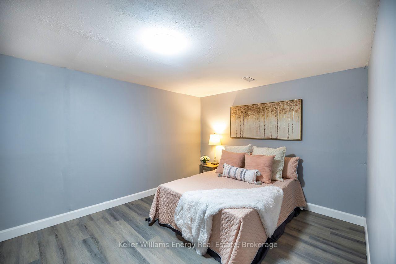 Photo 74 of 340 Pompano Court, Oshawa, Samac — HOMEH