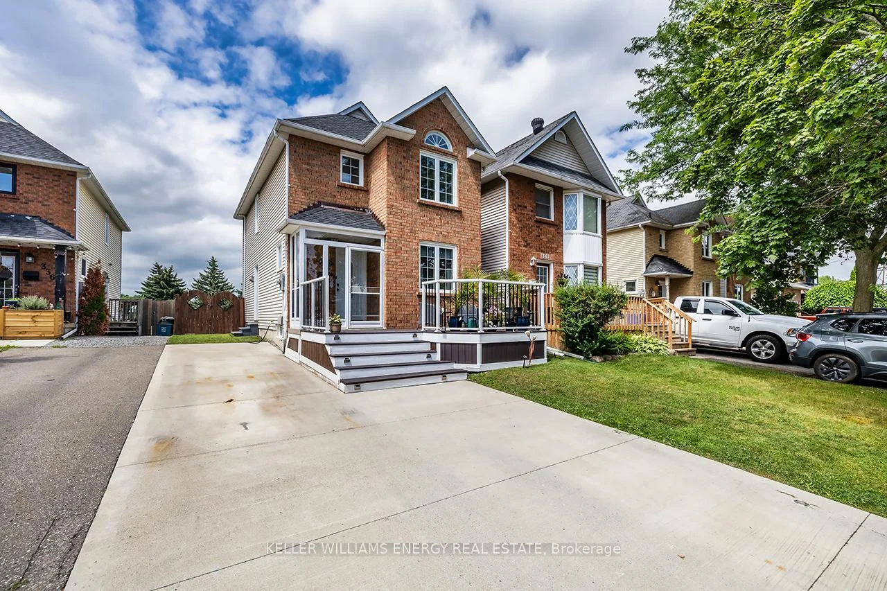 Photo 4 of 340 Pompano Court, Oshawa, Samac — HOMEH