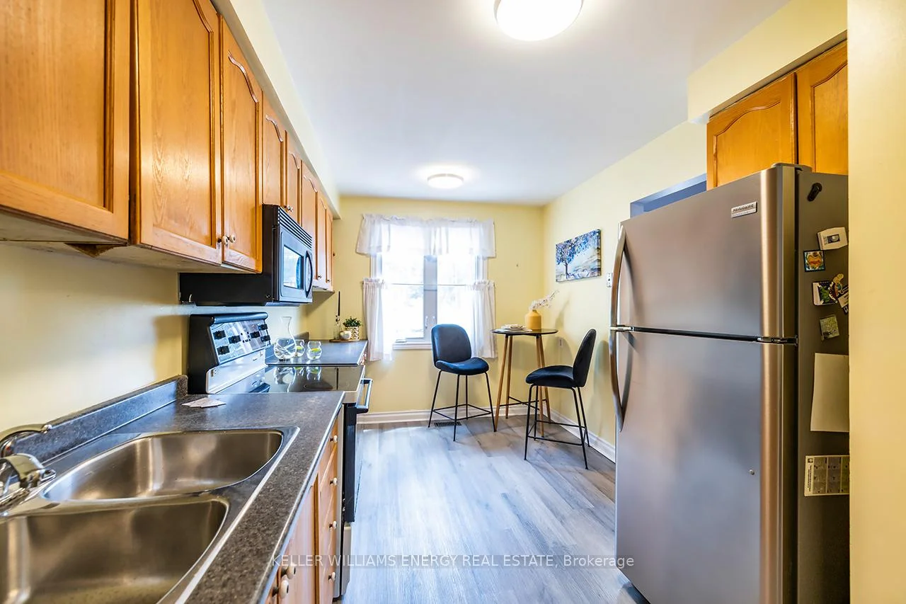 Photo 18 of 340 Pompano Court, Oshawa, Samac — HOMEH