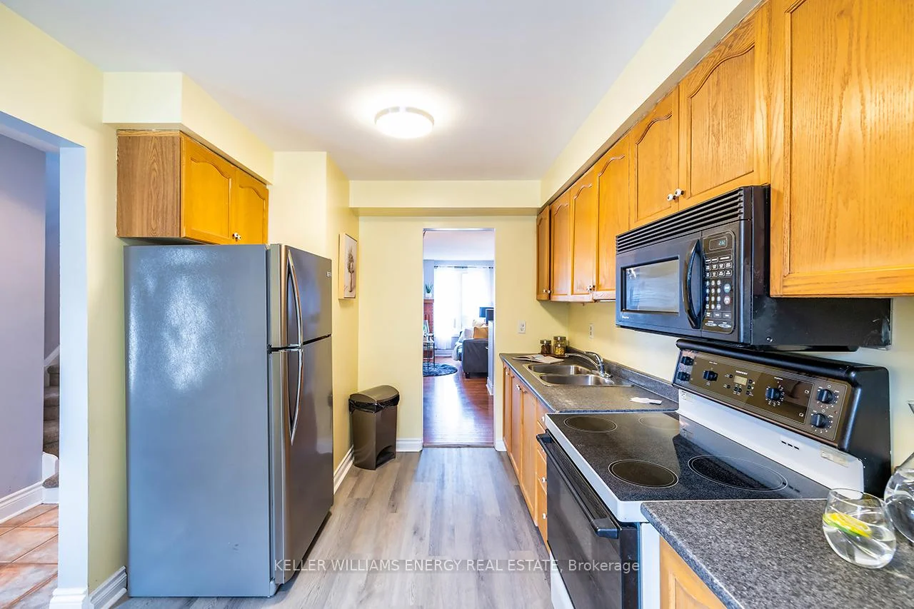 Photo 22 of 340 Pompano Court, Oshawa, Samac — HOMEH