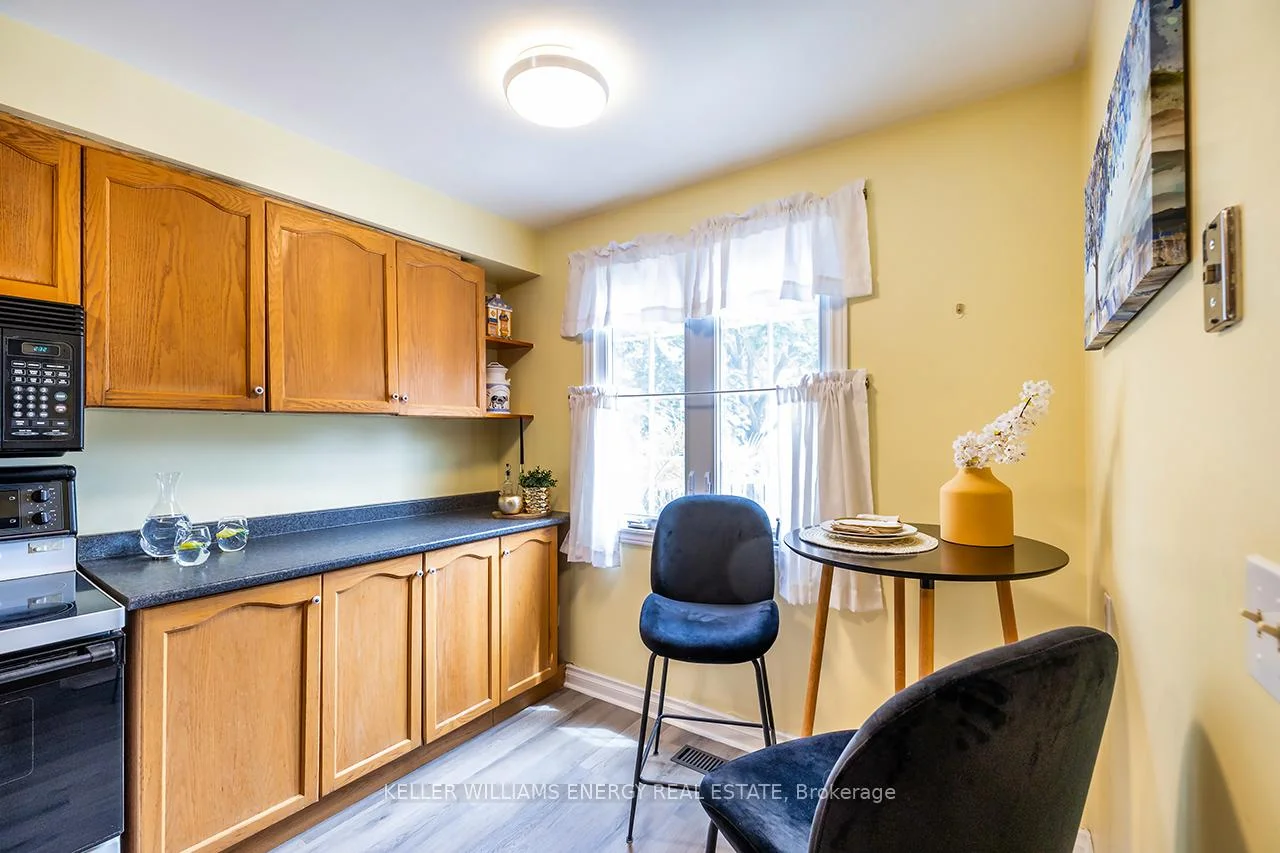 Photo 25 of 340 Pompano Court, Oshawa, Samac — HOMEH