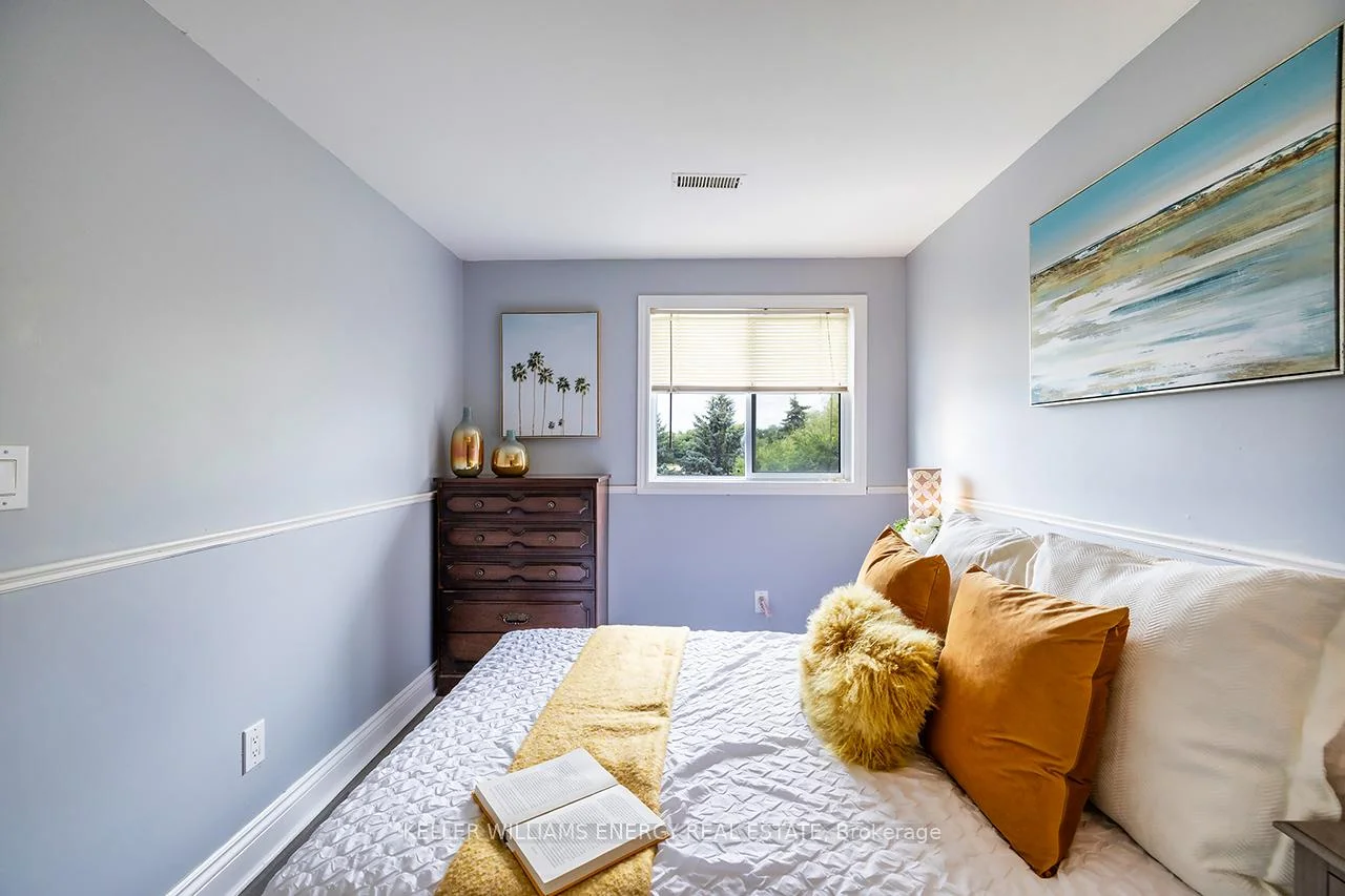 Photo 54 of 340 Pompano Court, Oshawa, Samac — HOMEH