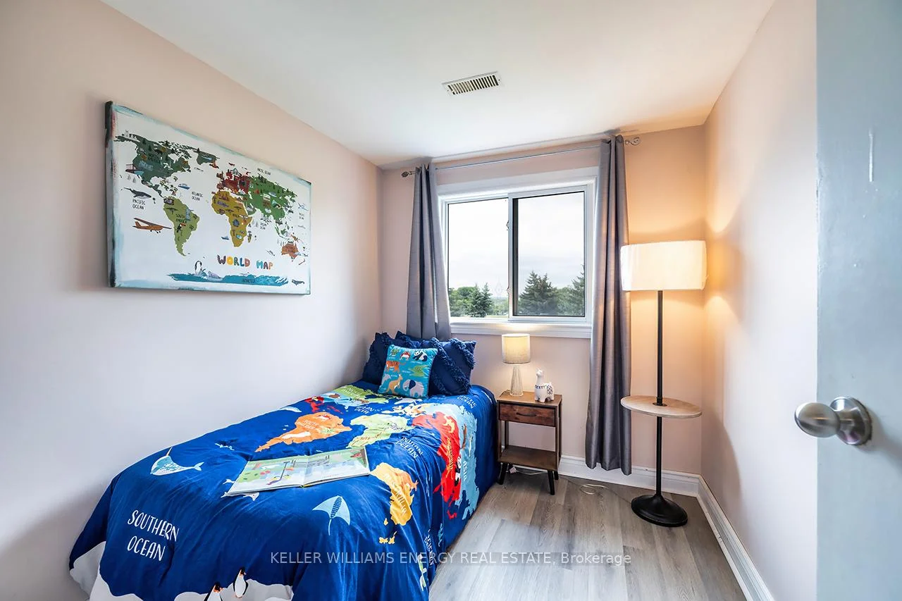 Photo 56 of 340 Pompano Court, Oshawa, Samac — HOMEH