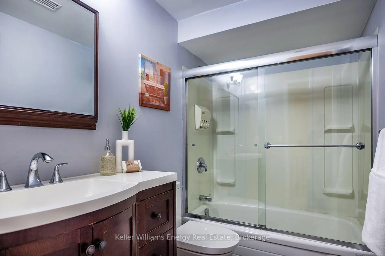 Photo 59 of 340 Pompano Court, Oshawa, Samac — HOMEH