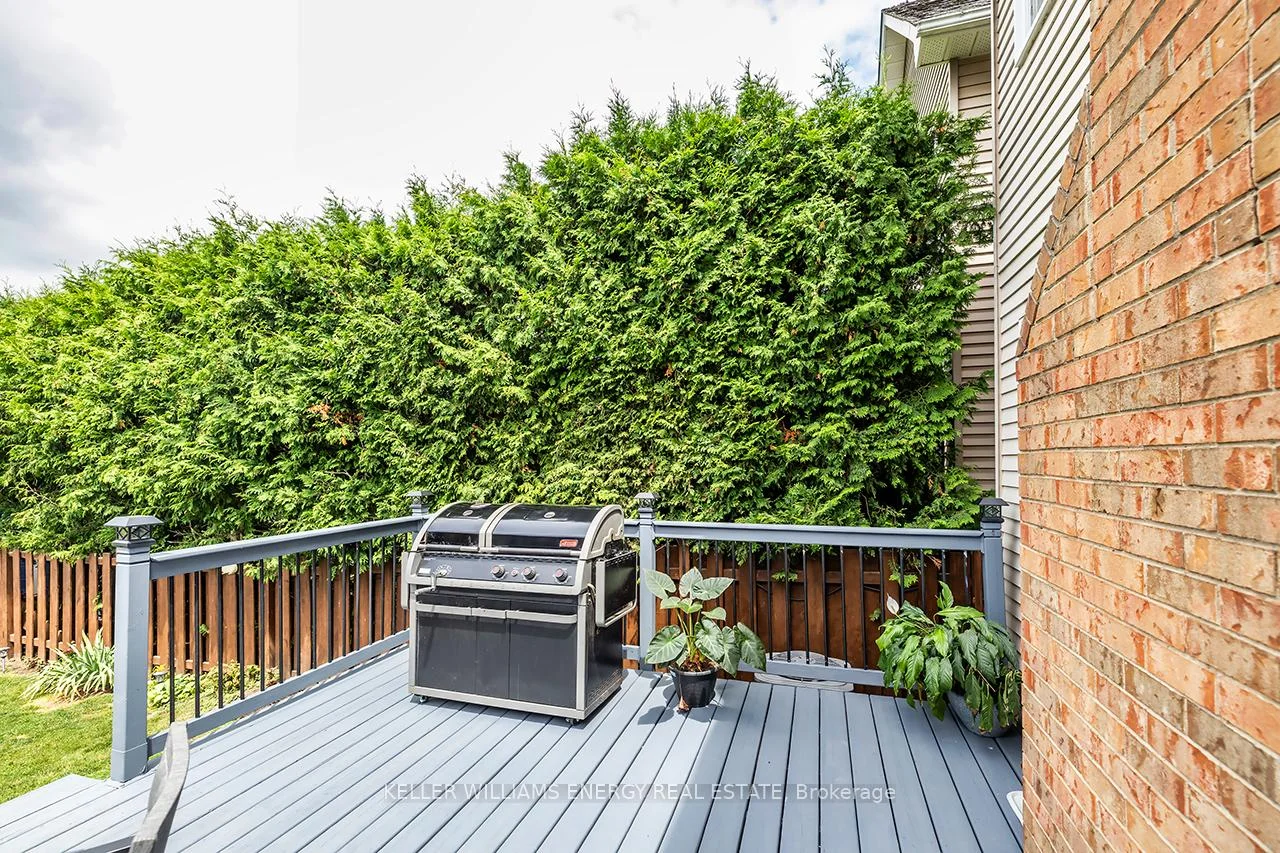 Photo 63 of 340 Pompano Court, Oshawa, Samac — HOMEH
