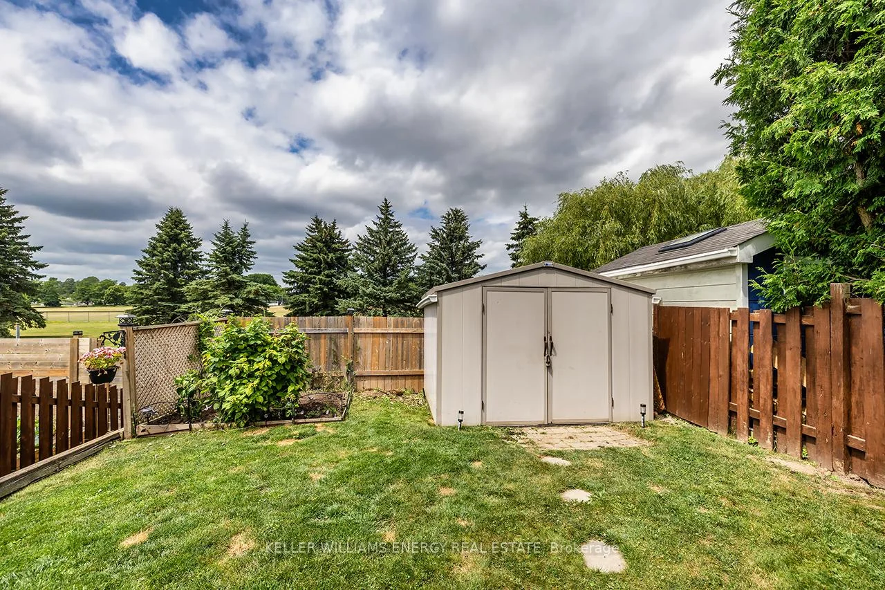 Photo 65 of 340 Pompano Court, Oshawa, Samac — HOMEH