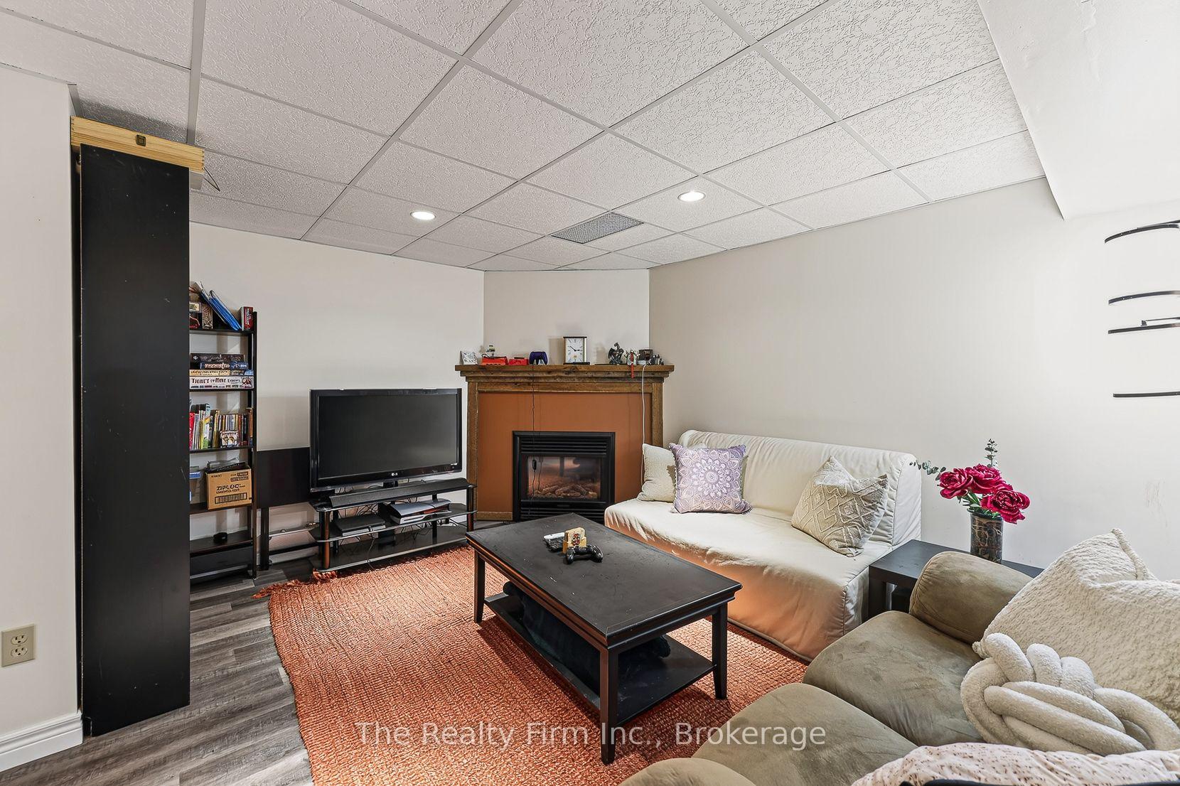 Photo 43 of 55 Mason Drive, Ingersoll, Ingersoll - South — HOMEH