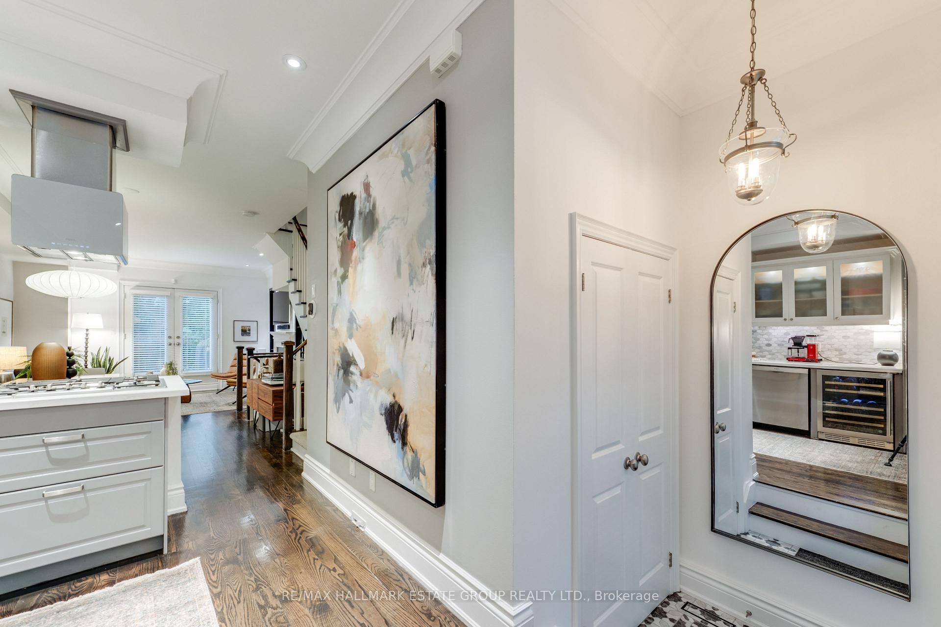 Photo 2 of 6B Scarborough Road, Toronto, The Beaches — HOMEH