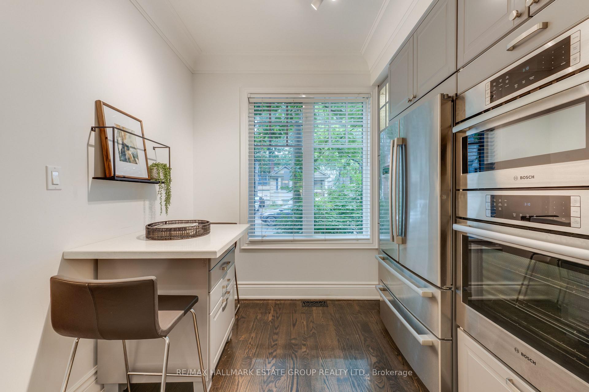 Photo 8 of 6B Scarborough Road, Toronto, The Beaches — HOMEH