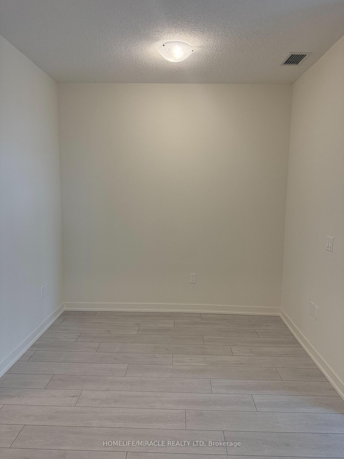 Photo 5 of Unit 3112, 38 Annie Craig Drive, Etobicoke, Mimico — HOMEH