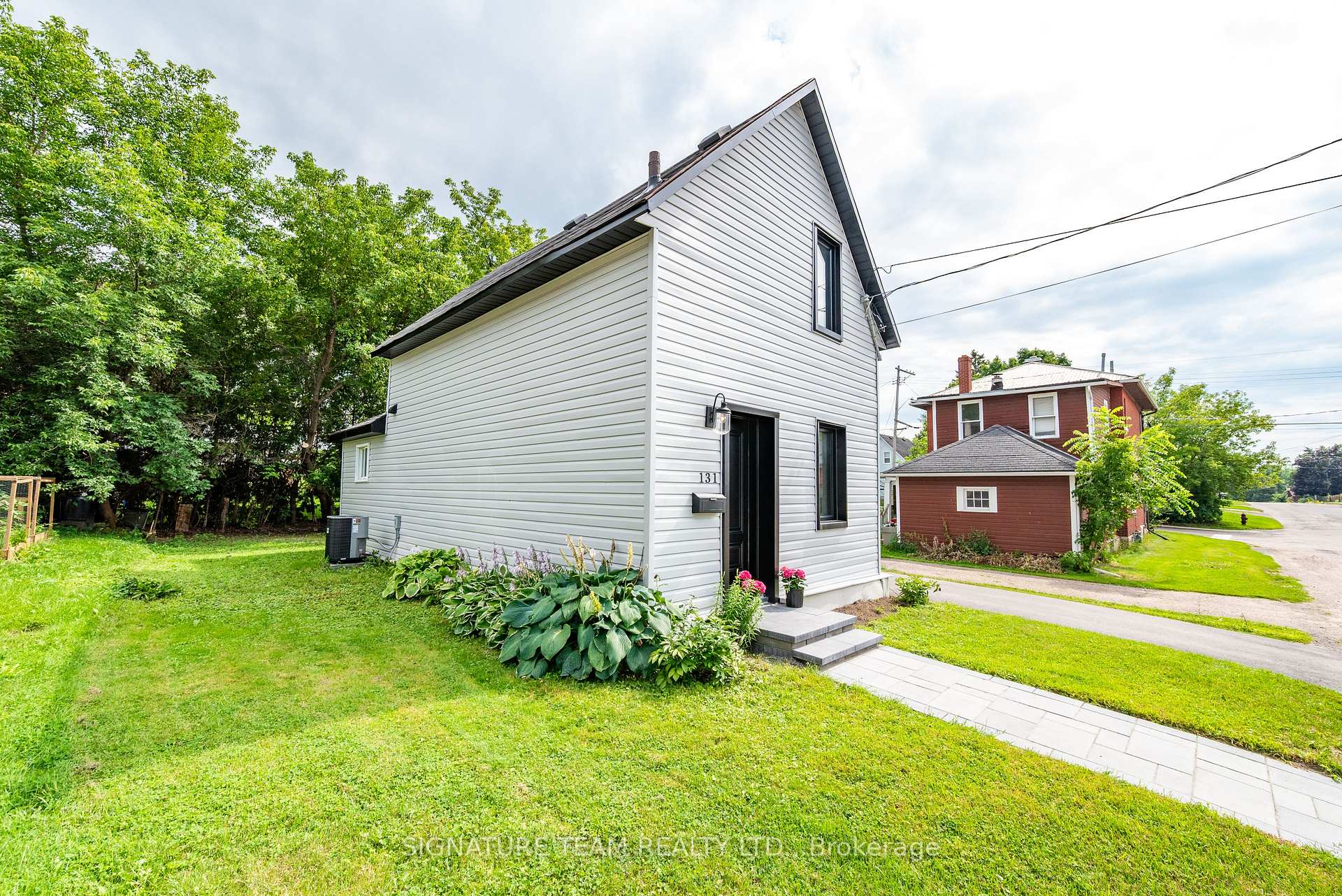 Photo 2 of 131 Patrick Avenue, Renfrew, Renfrew — HOMEH