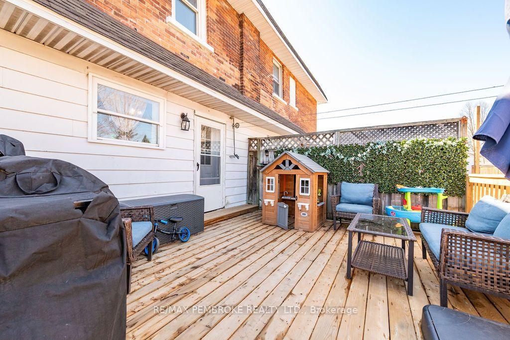 Photo 4 of 503 Miller Street, Pembroke, Pembroke — HOMEH