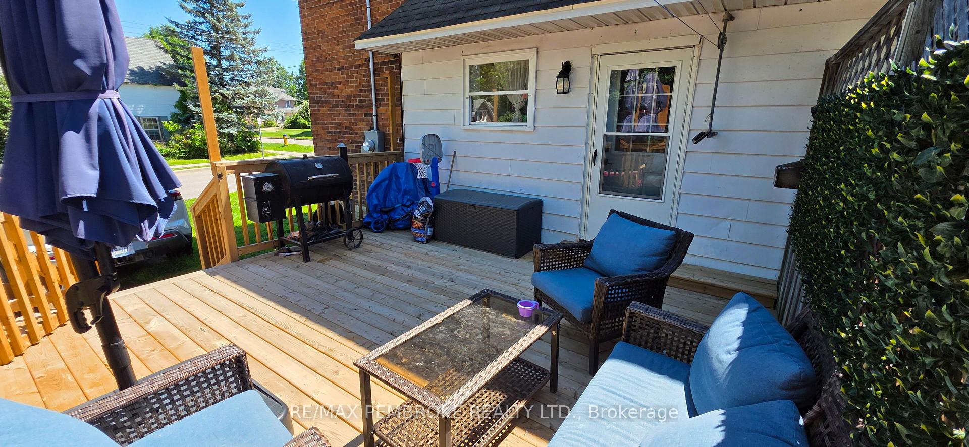Photo 5 of 503 Miller Street, Pembroke, Pembroke — HOMEH