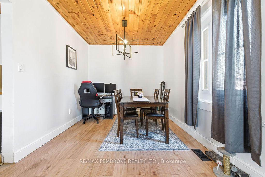 Photo 9 of 503 Miller Street, Pembroke, Pembroke — HOMEH