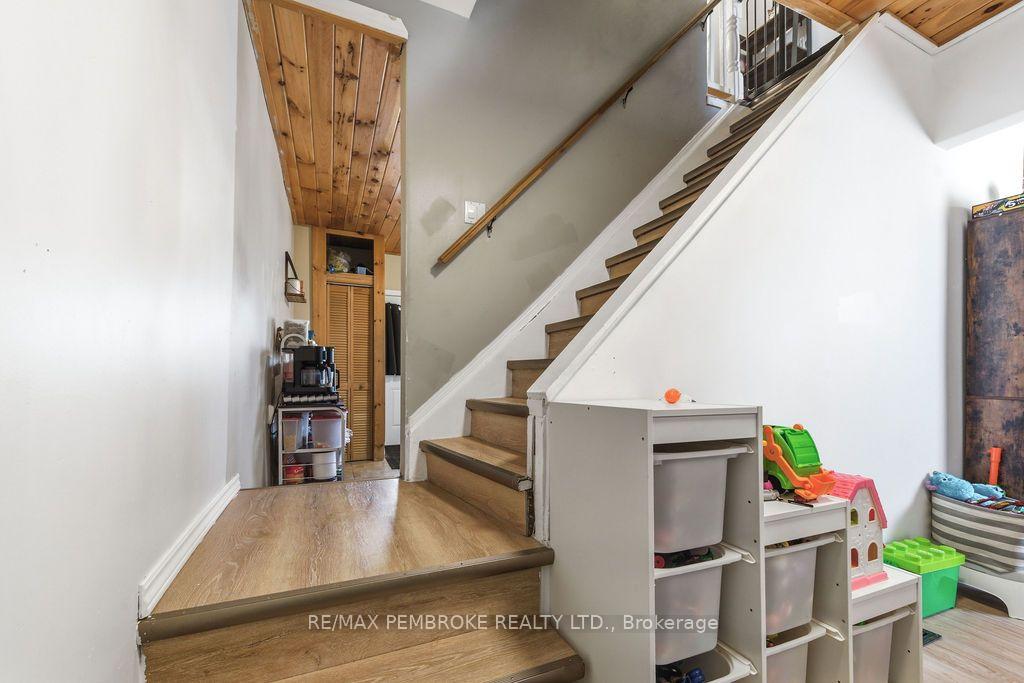 Photo 15 of 503 Miller Street, Pembroke, Pembroke — HOMEH
