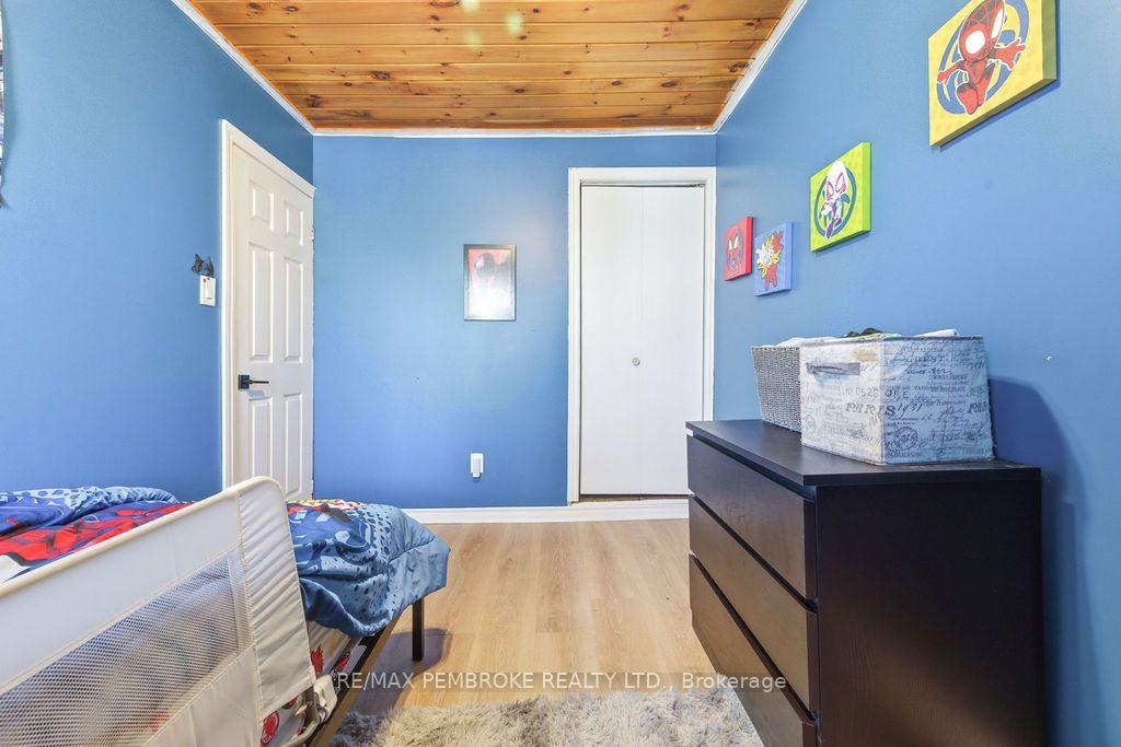 Photo 20 of 503 Miller Street, Pembroke, Pembroke — HOMEH