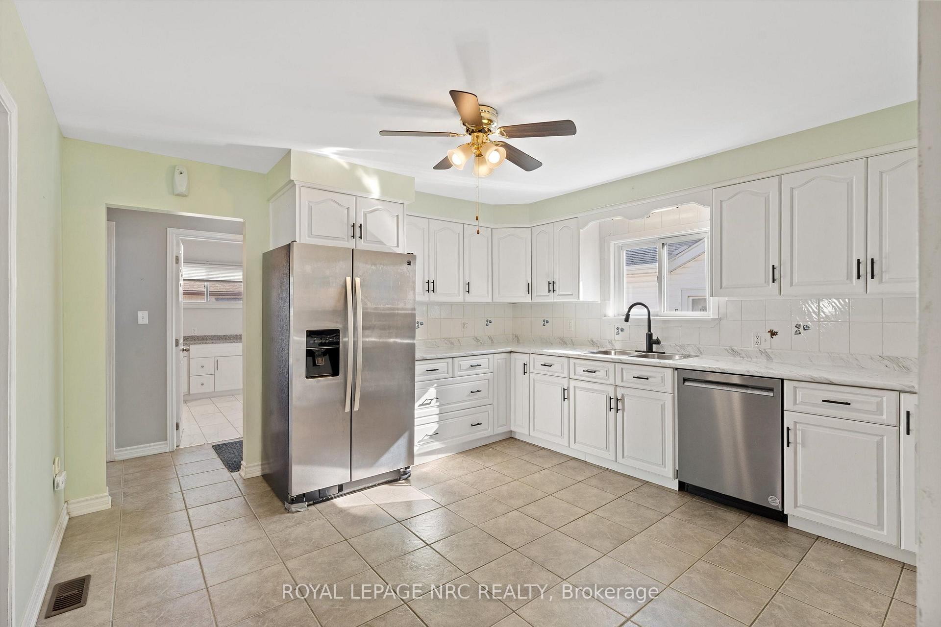 Photo 11 of 370 Dieppe Street, Welland, Lincoln/Crowland — HOMEH