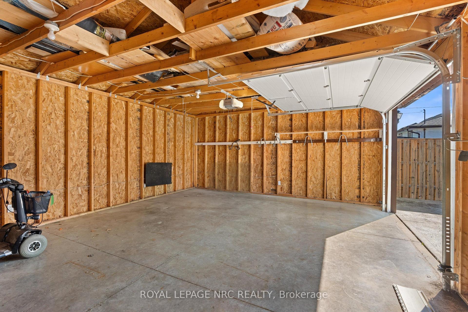 Photo 30 of 370 Dieppe Street, Welland, Lincoln/Crowland — HOMEH