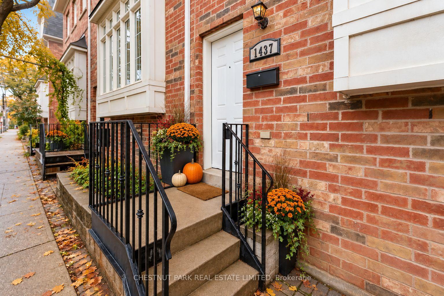 Photo 4 of 1437 Queen Street E, Toronto, Greenwood-Coxwell — HOMEH