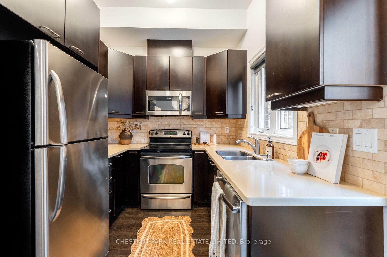 Photo 10 of 1437 Queen Street E, Toronto, Greenwood-Coxwell — HOMEH