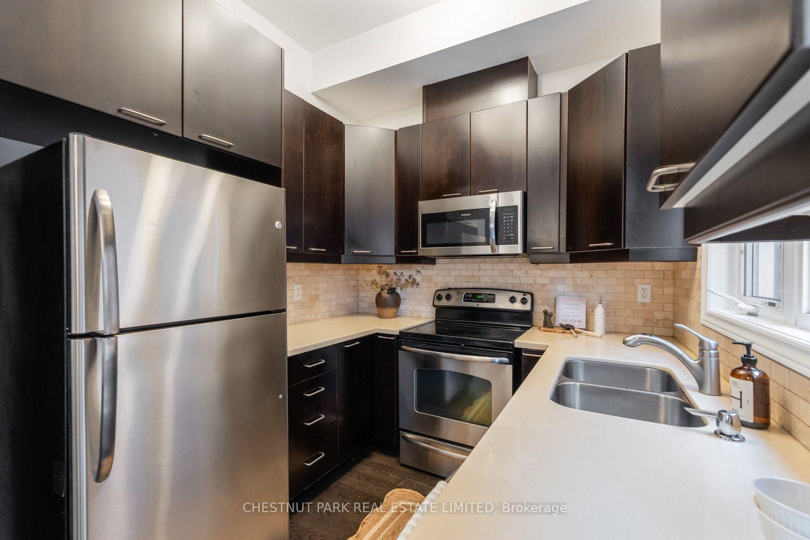 Photo 12 of 1437 Queen Street E, Toronto, Greenwood-Coxwell — HOMEH