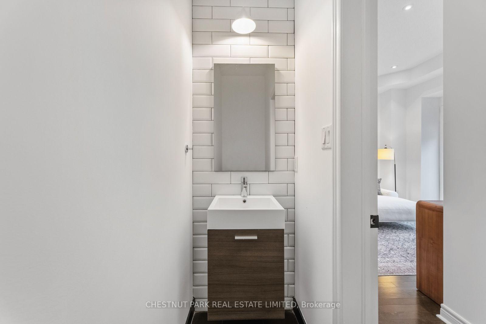 Photo 13 of 1437 Queen Street E, Toronto, Greenwood-Coxwell — HOMEH