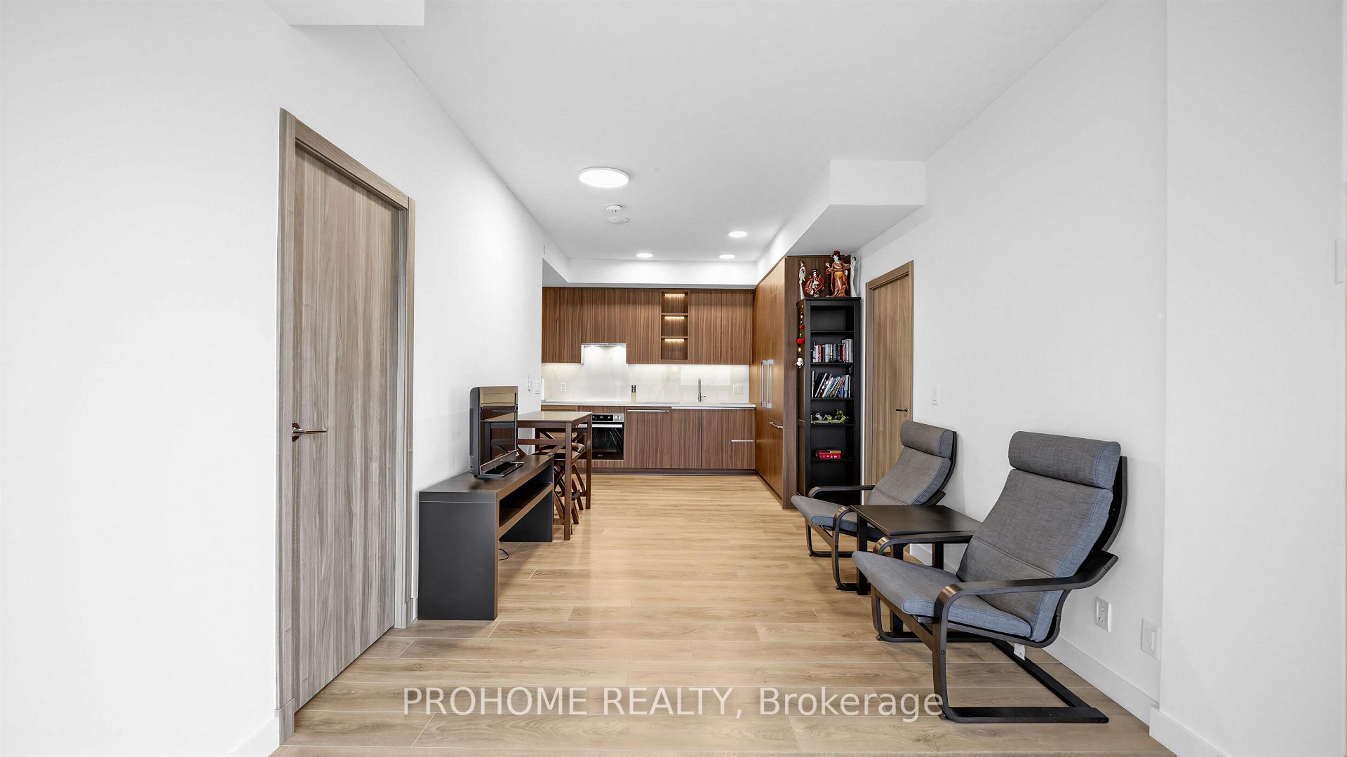 Photo 8 of Unit 1006, 27 McMahon Drive, North York, Bayview Village — HOMEH