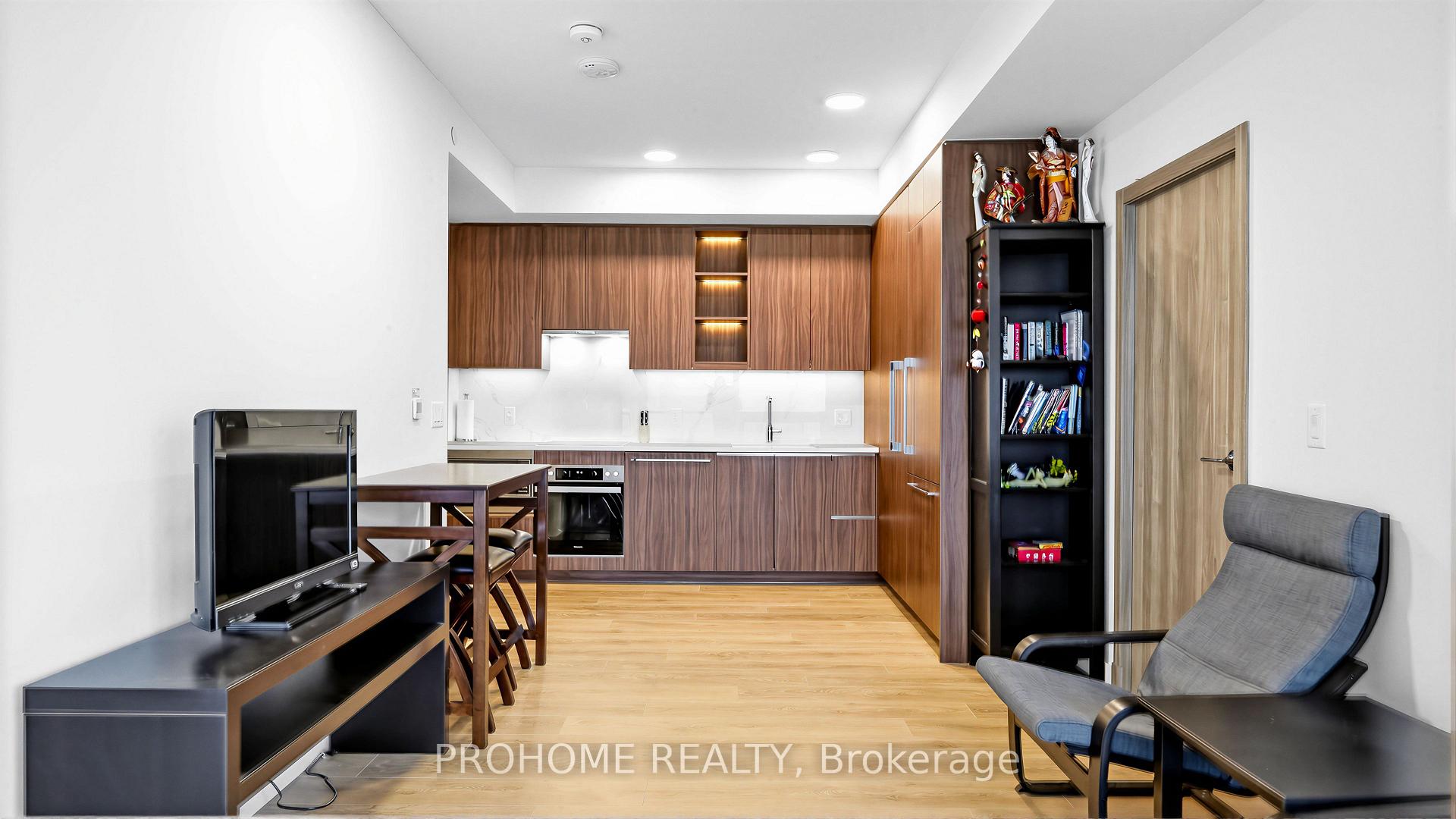 Photo 11 of Unit 1006, 27 McMahon Drive, North York, Bayview Village — HOMEH