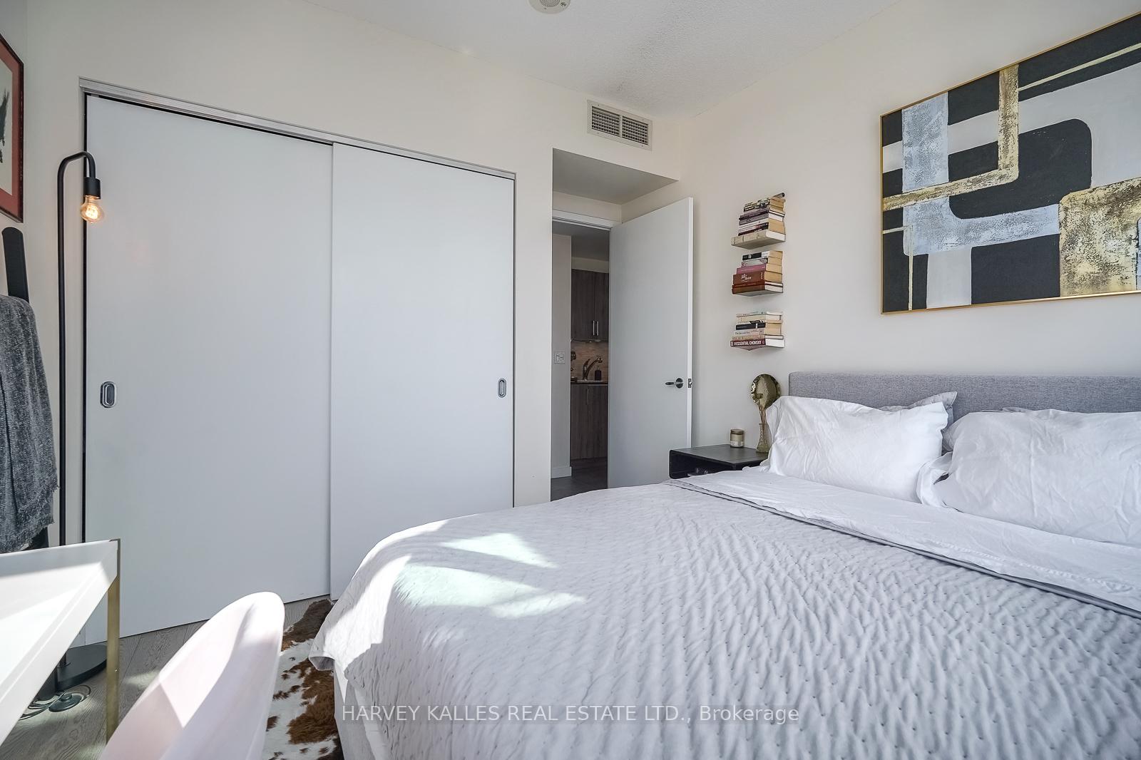Photo 18 of Unit 2504, 281 Mutual Street, Toronto, Church-Yonge Corridor — HOMEH