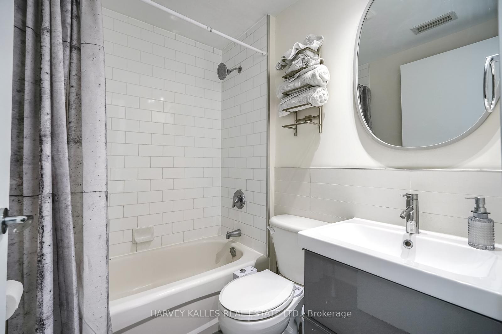 Photo 20 of Unit 2504, 281 Mutual Street, Toronto, Church-Yonge Corridor — HOMEH