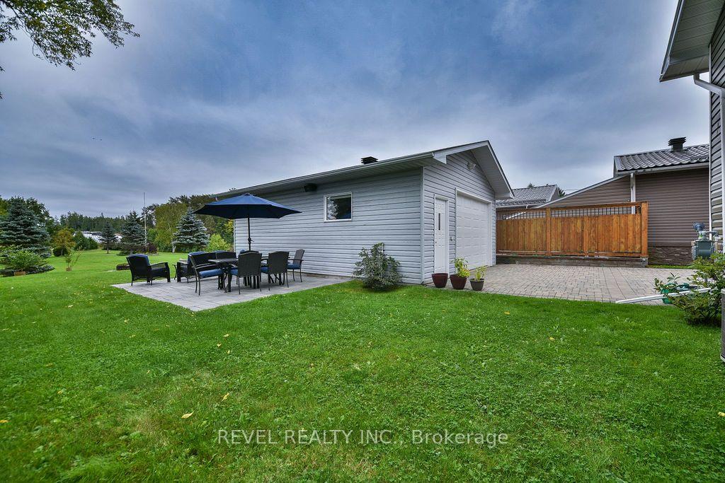 Photo 7 of 622 Norman Street, Timmins, MTJ - Main Area — HOMEH
