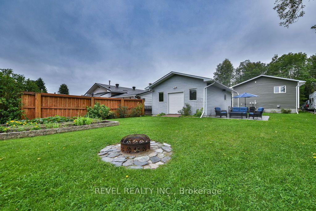 Photo 12 of 622 Norman Street, Timmins, MTJ - Main Area — HOMEH