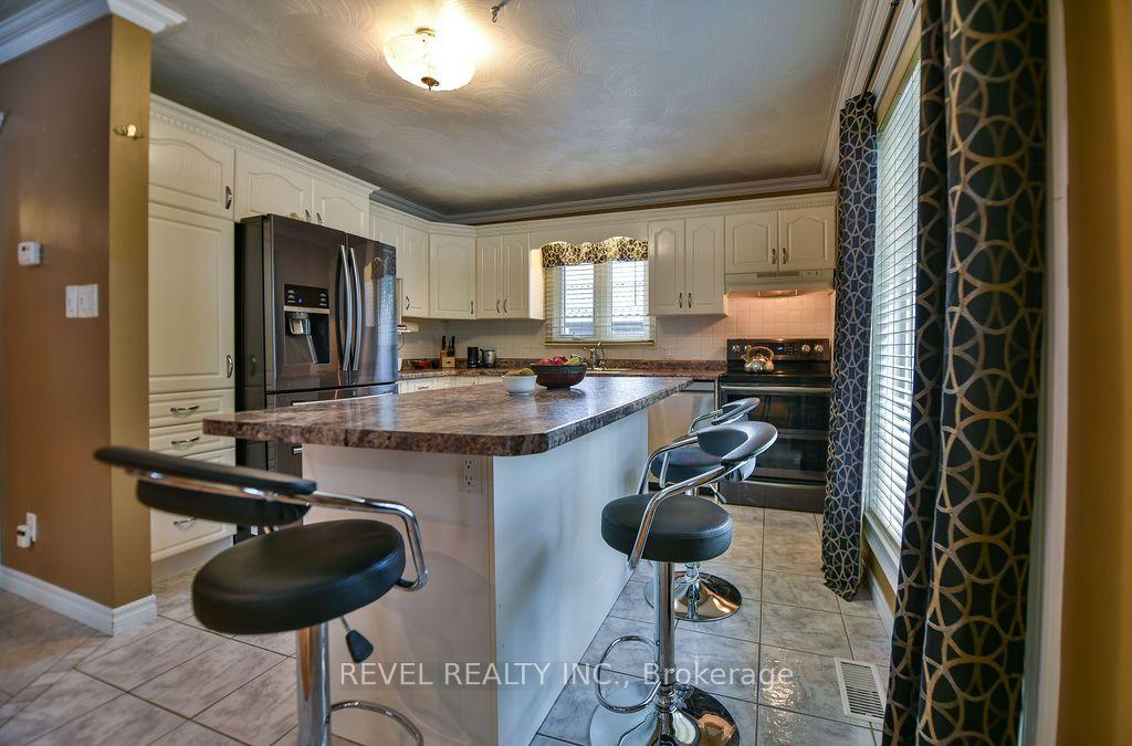 Photo 14 of 622 Norman Street, Timmins, MTJ - Main Area — HOMEH