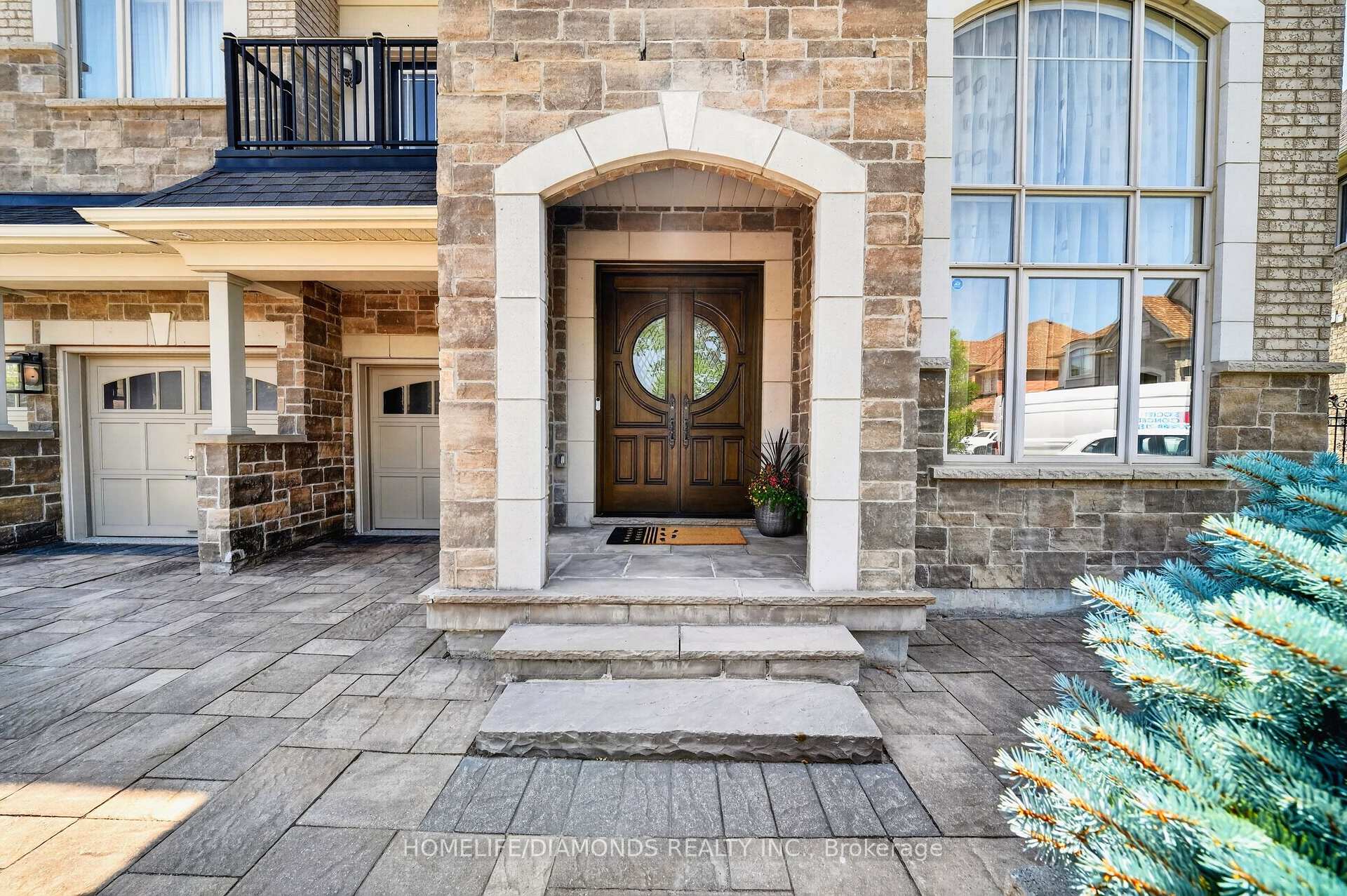 Photo 3 of 115 Latania Boulevard, Brampton, Vales of Castlemore — HOMEH