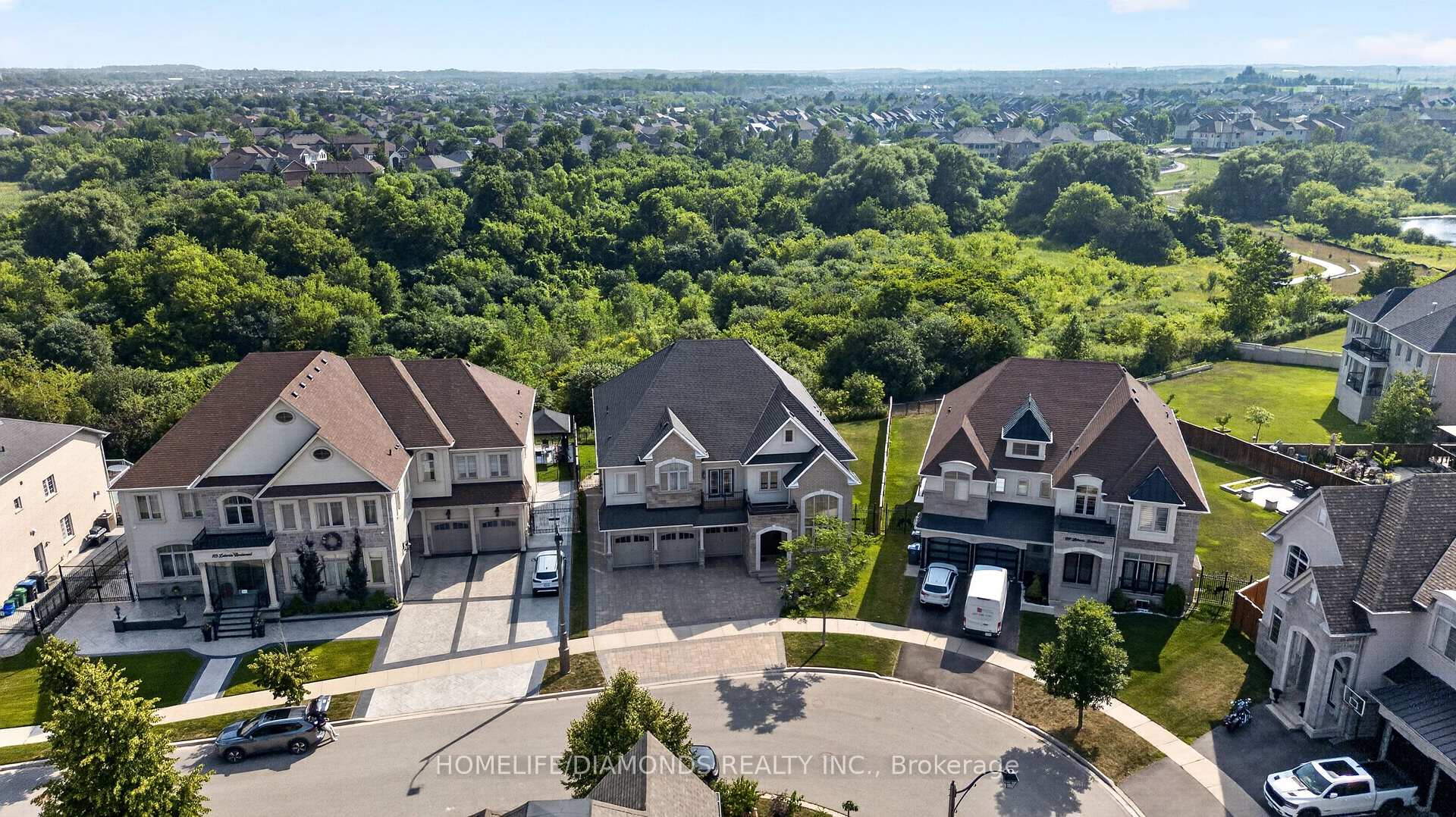 Photo 4 of 115 Latania Boulevard, Brampton, Vales of Castlemore — HOMEH