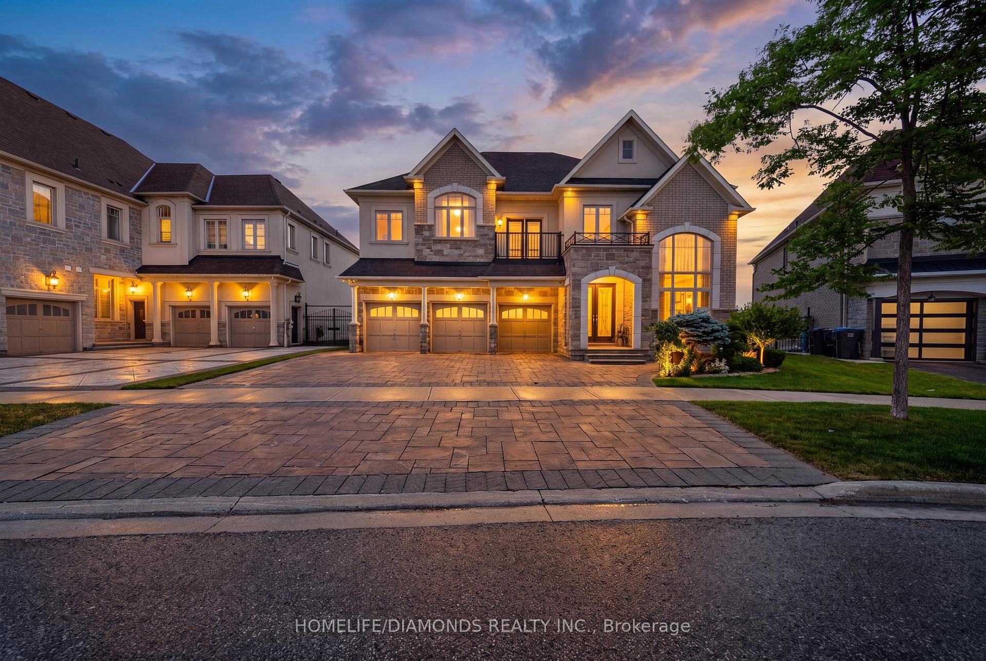 Photo 5 of 115 Latania Boulevard, Brampton, Vales of Castlemore — HOMEH