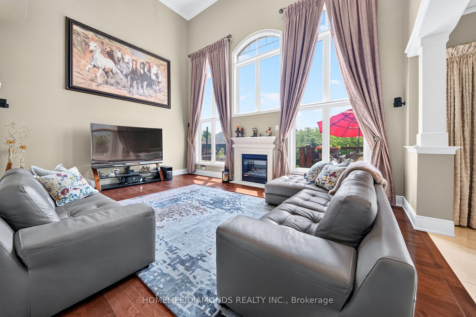 Photo 14 of 115 Latania Boulevard, Brampton, Vales of Castlemore — HOMEH