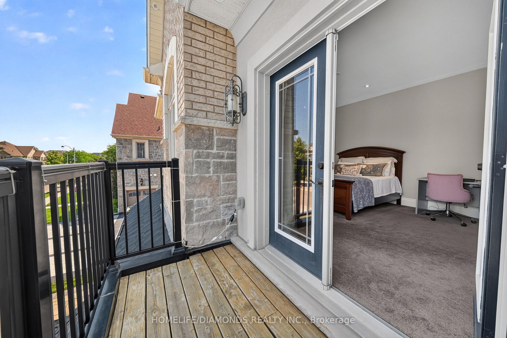 Photo 37 of 115 Latania Boulevard, Brampton, Vales of Castlemore — HOMEH