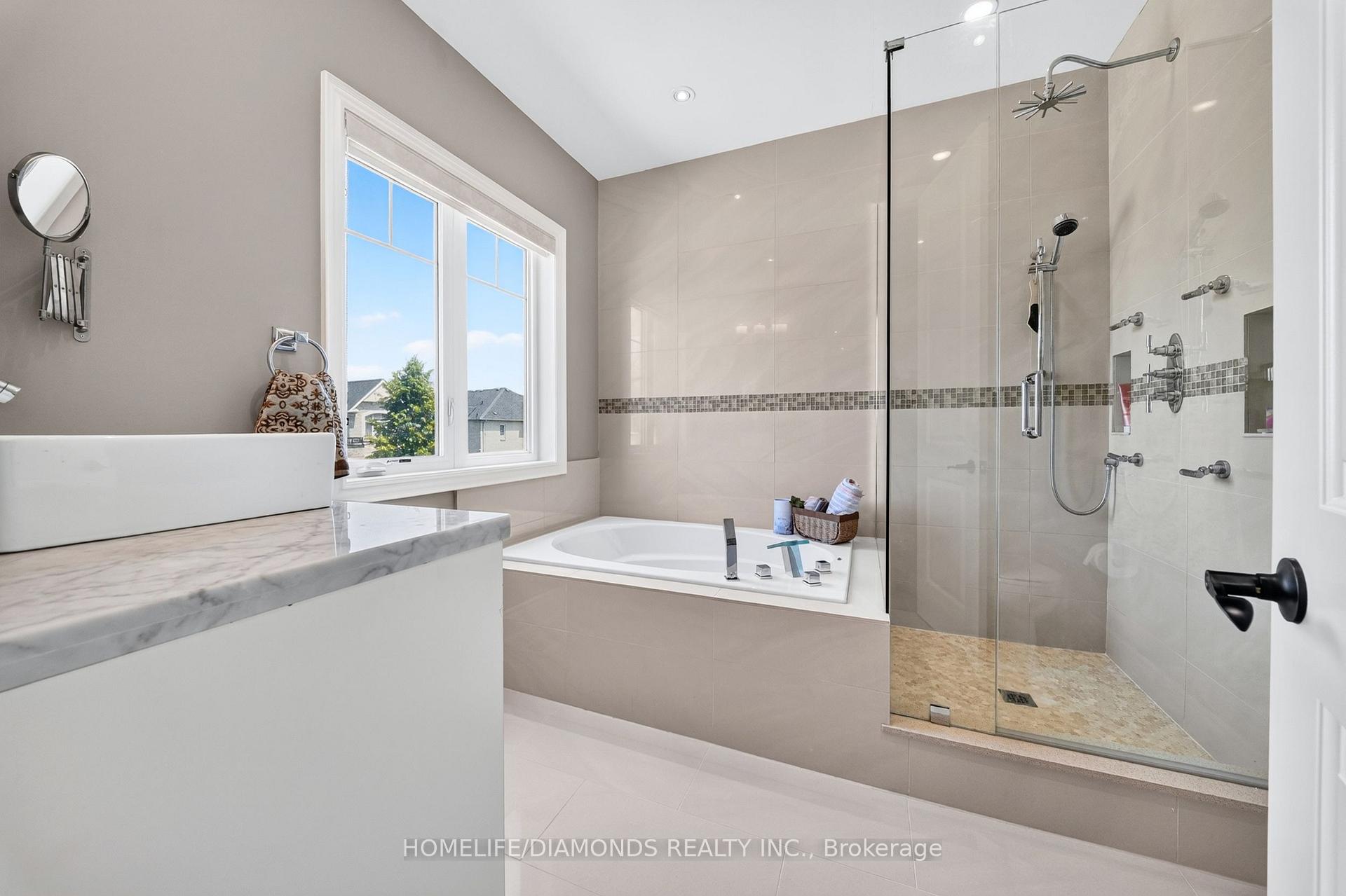 Photo 39 of 115 Latania Boulevard, Brampton, Vales of Castlemore — HOMEH
