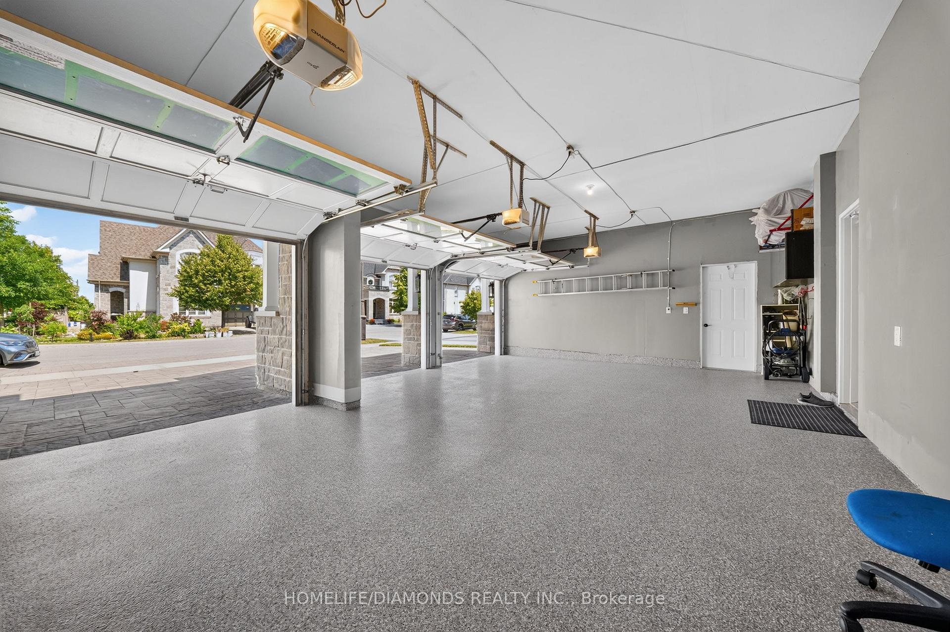 Photo 50 of 115 Latania Boulevard, Brampton, Vales of Castlemore — HOMEH