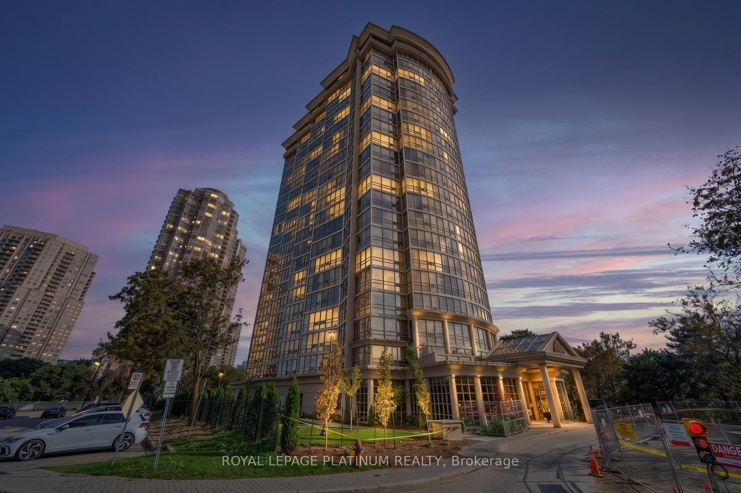 Photo of Unit 708, 50 Eglinton Avenue W