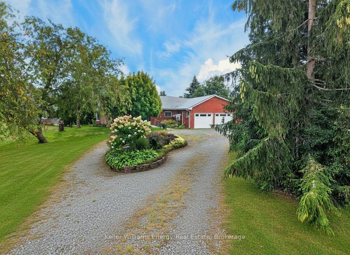 Photo 42 of 89 Smith's Bay Avenue, Prince Edward County, North Marysburg Ward — HOMEH