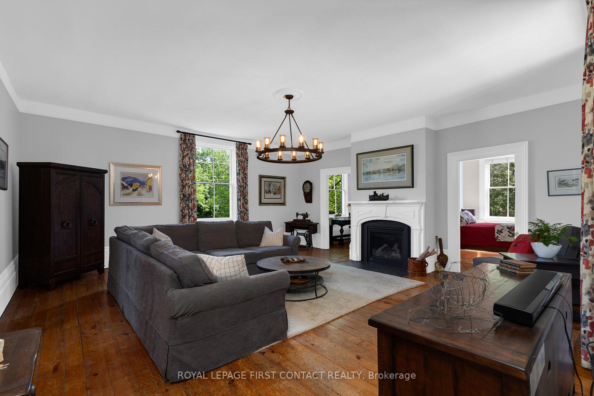 Photo 10 of 311 Tollendal Mill Road, Barrie, South Shore — HOMEH