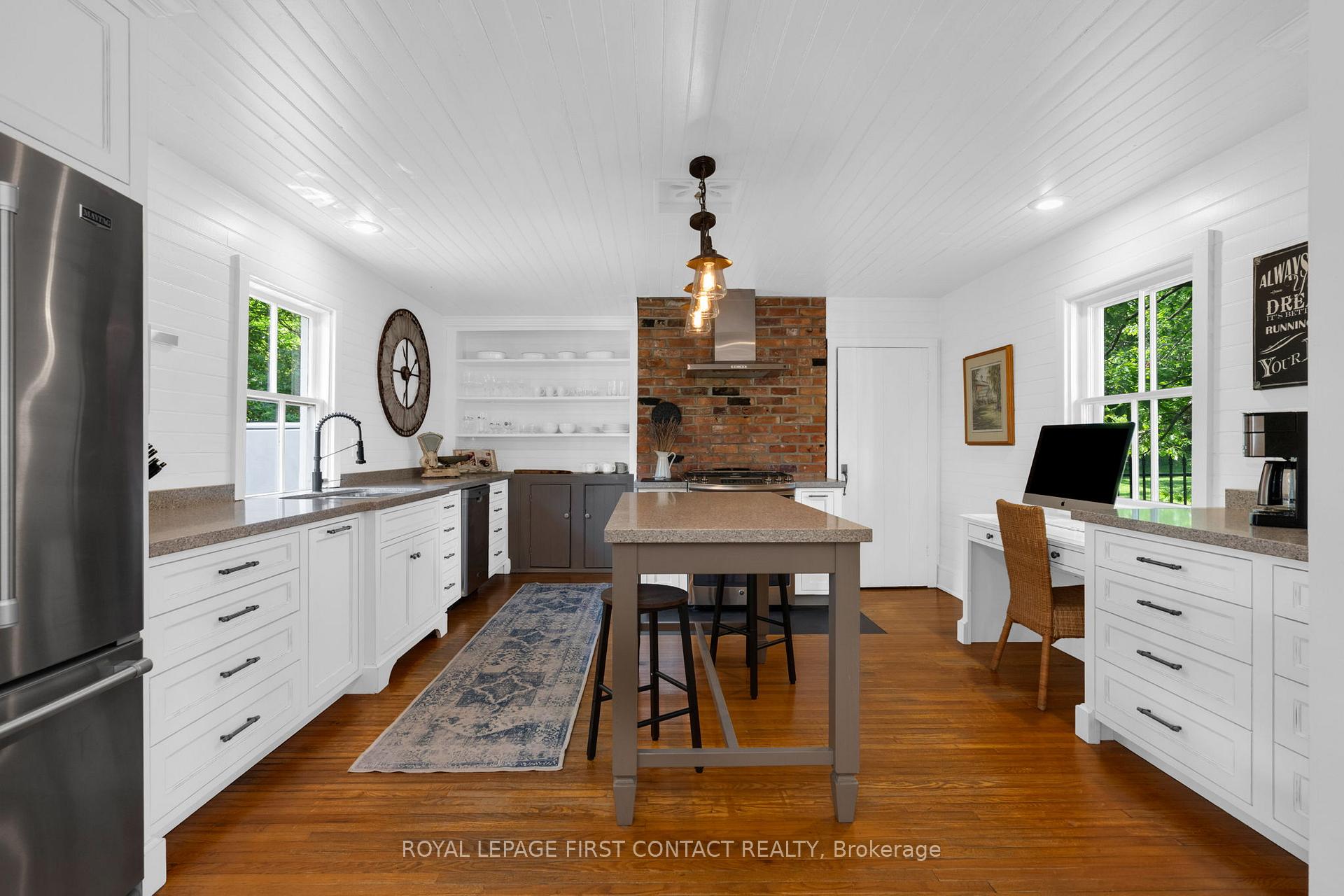 Photo 17 of 311 Tollendal Mill Road, Barrie, South Shore — HOMEH