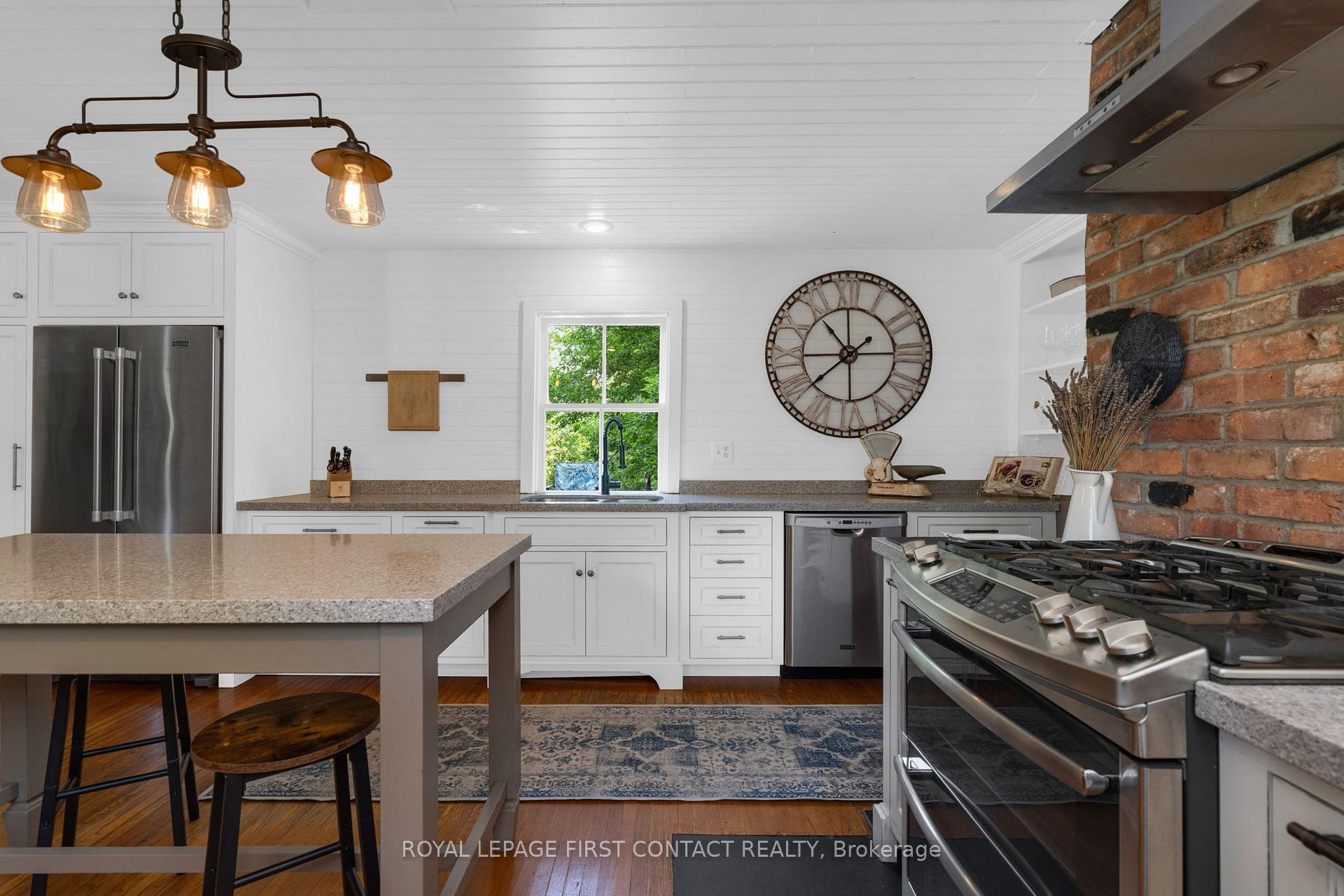 Photo 18 of 311 Tollendal Mill Road, Barrie, South Shore — HOMEH