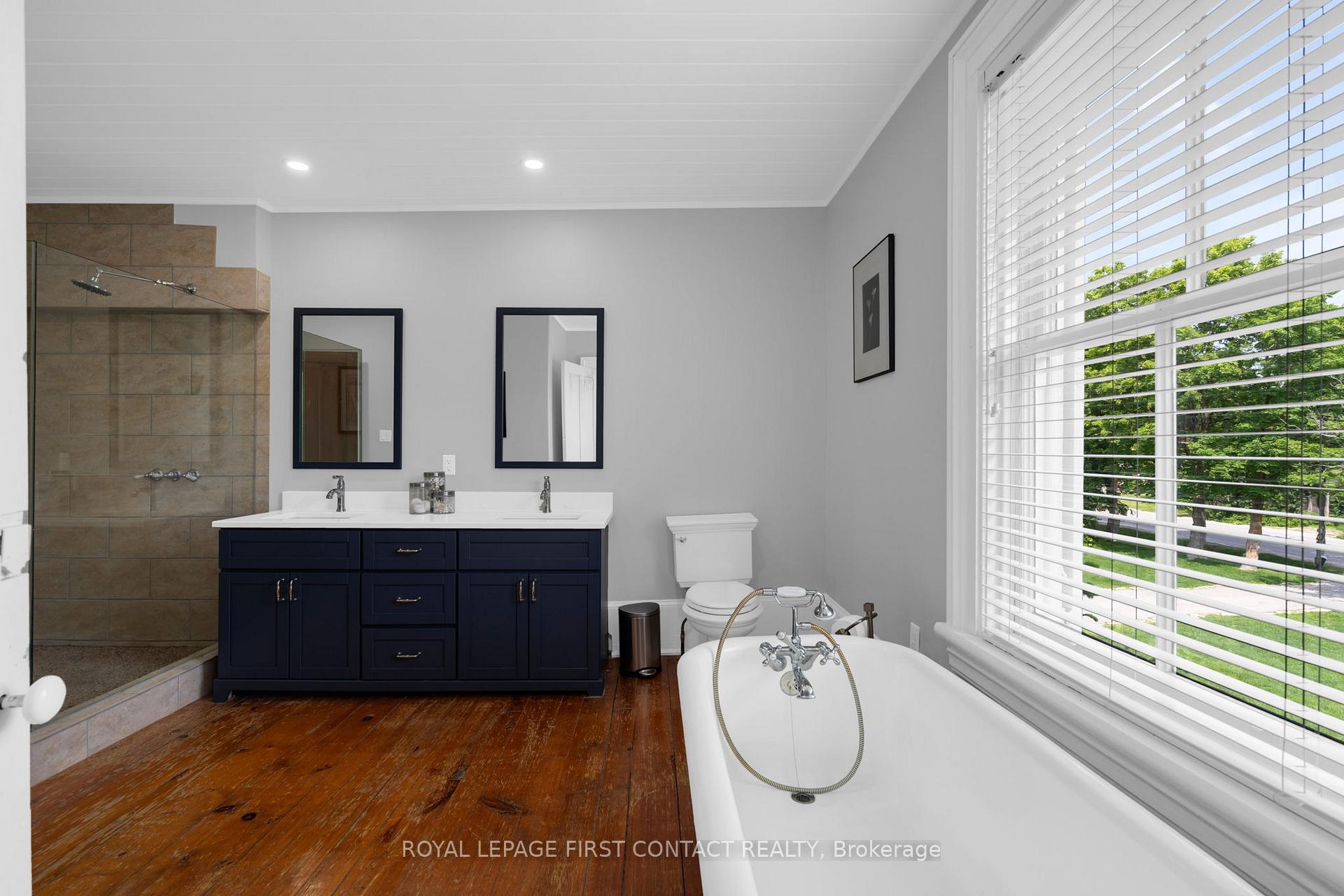 Photo 27 of 311 Tollendal Mill Road, Barrie, South Shore — HOMEH