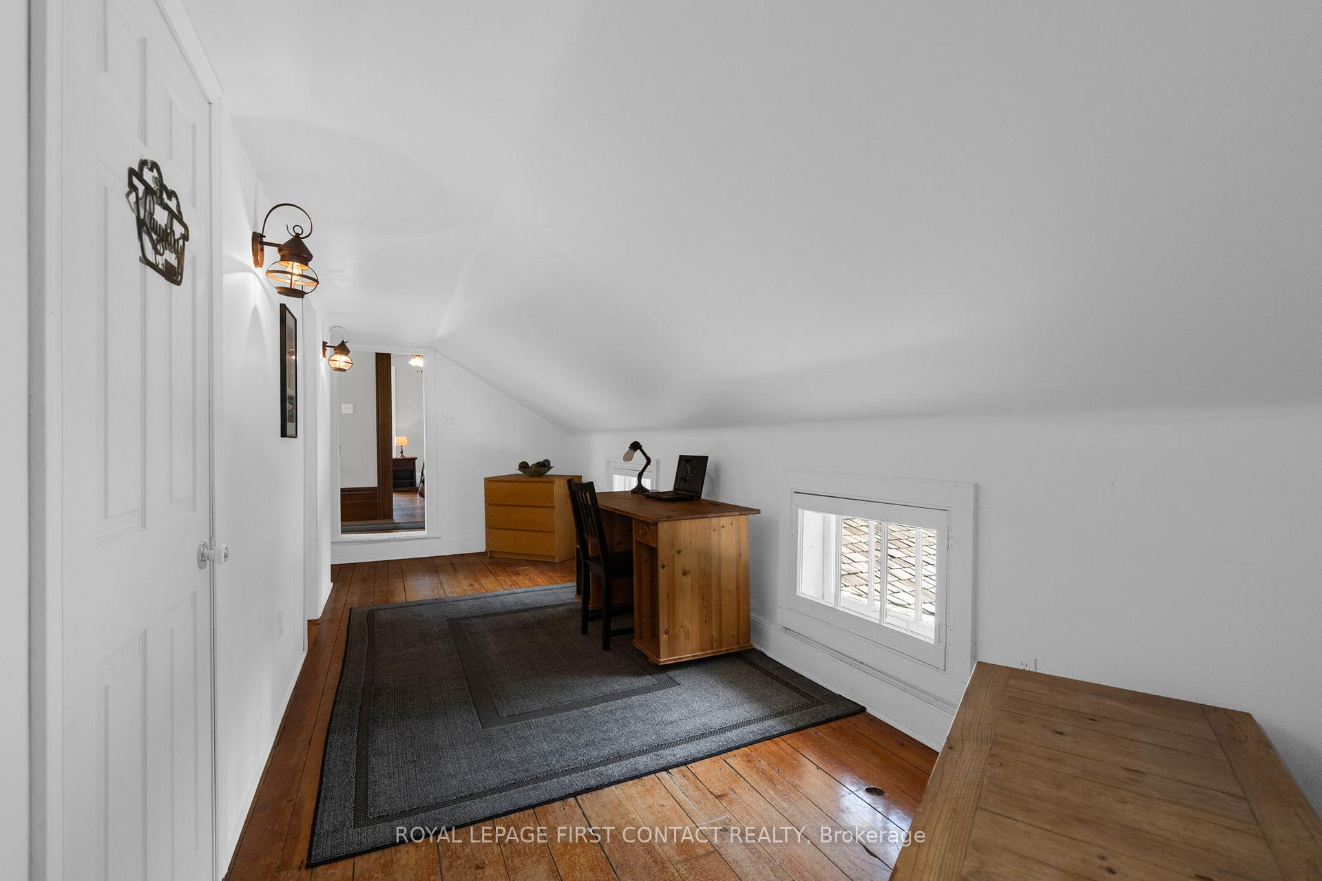 Photo 33 of 311 Tollendal Mill Road, Barrie, South Shore — HOMEH