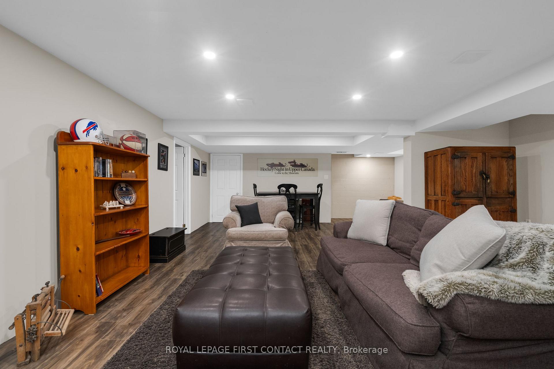 Photo 37 of 311 Tollendal Mill Road, Barrie, South Shore — HOMEH